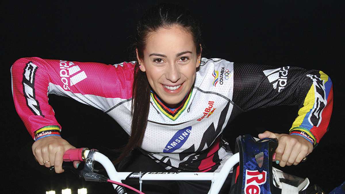 Mariana Pajón tiene 30 años y múltiples títulos en su carrera deportiva.  Ganó medalla de oro en los Olímpicos en Londres (2012) y Río de janeiro (2016). En Tokyo (2020) se quedó con la de plata.
