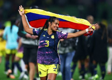 Soccer Football - FIFA Women’s World Cup Australia and New Zealand 2023 - Round of 16 - Colombia v Jamaica - Melbourne Rectangular Stadium, Melbourne, Australia - August 8, 2023 Colombia's Daniela Arias celebrates after the match as Colombia progress to the quarter finals of the World Cup REUTERS/Hannah Mckay