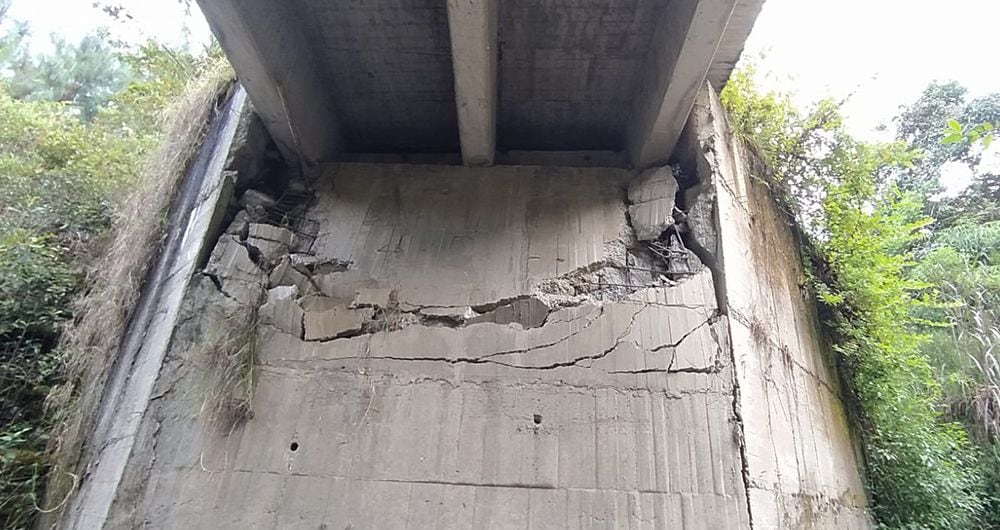 Dos puentes colapsaron en Ubalá, Cundinamarca, tras las fuertes lluvias que azotaron la región en las últimas horas.