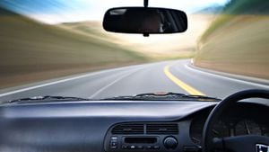 Mantener un parabrisas limpio y libre de rayones es crucial para garantizar una visión clara y segura al conducir.