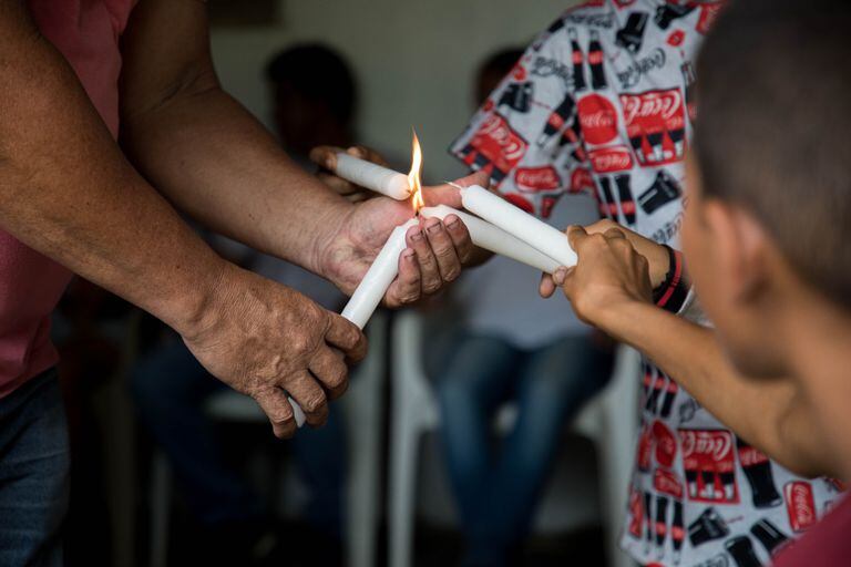 La Unidad de Búsqueda de Personas Dadas por Desaparecidas y la Jurisdicción Especial para la Paz, entregaron el cuerpo de Isaac Tuberquia en el municipio de Carmen del Darién, Chocó.