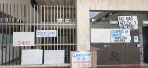 Médicos en hospital de Cartagena se declaran en asamblea permanente, luego de encontrarse meses sin recibir sus salarios.