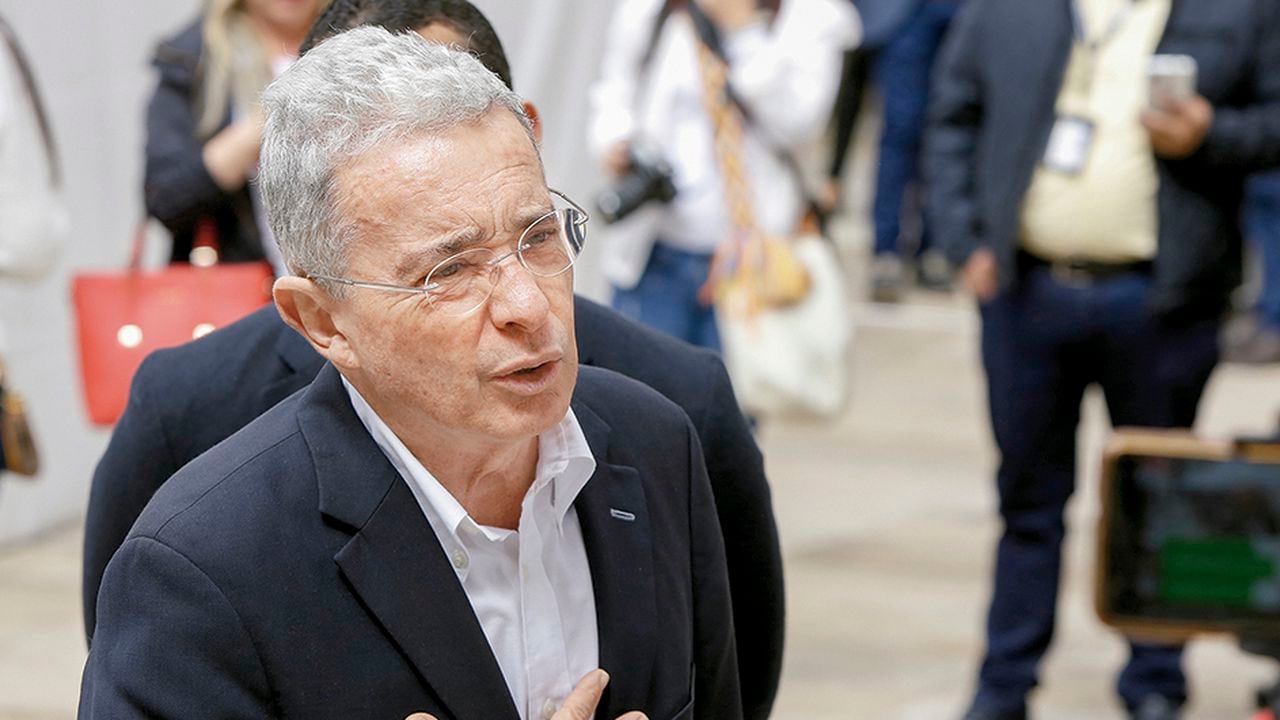 Álvaro Uribe VélezExpresidente