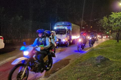 Inmovilizan automotores en Medellín en operativo contra piques ilegales