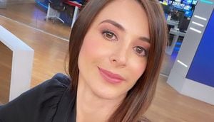 Alejandra Giraldo en el set de 'Noticias Caracol'.