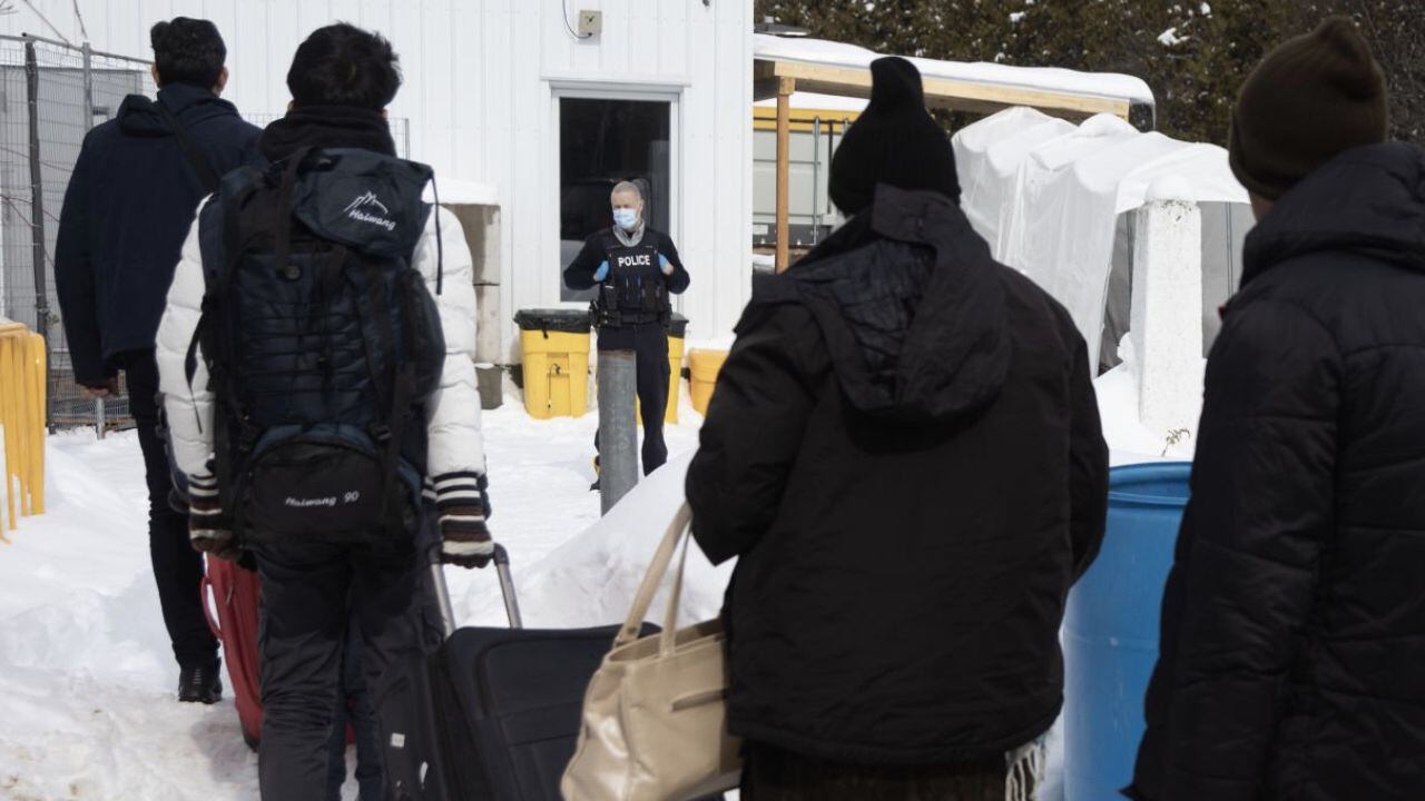 La frontera sur de Canadá con Estados Unidos es foco de llegada de gran cantidad de migrantes que piden asilo