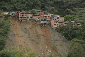 74 familias fueron reubicadas tras las emergencias por las lluvias en Guayabetal, Gobernación Cundinamarca
