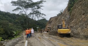 Deslizamiento de tierra en el municipio del Carmen de Atrato, Chocó, donde cinco personas fueron sepultadas.