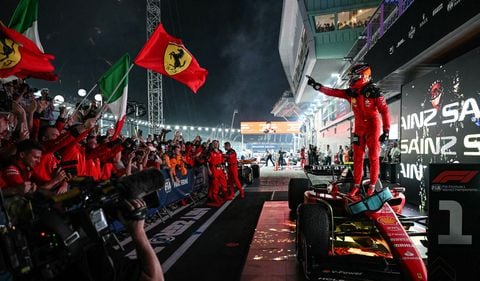 Carlos Sainz dominó de principio a fin en el GP de Singapur