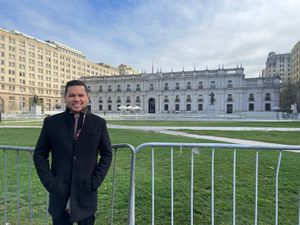 Andrés Calle Aguas en el Palacio de la Moneda en Chile