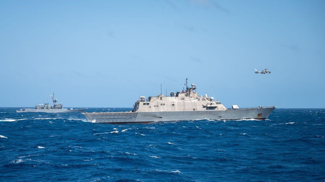 Las aguas de Cartagena presenciaron la visita del Submarino nuclear USS Minnesota