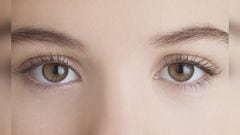 La fatiga ocular es una afección que muchas personas sufren por la constante exposición frente al computador o el celular. Foto: GettyImages.