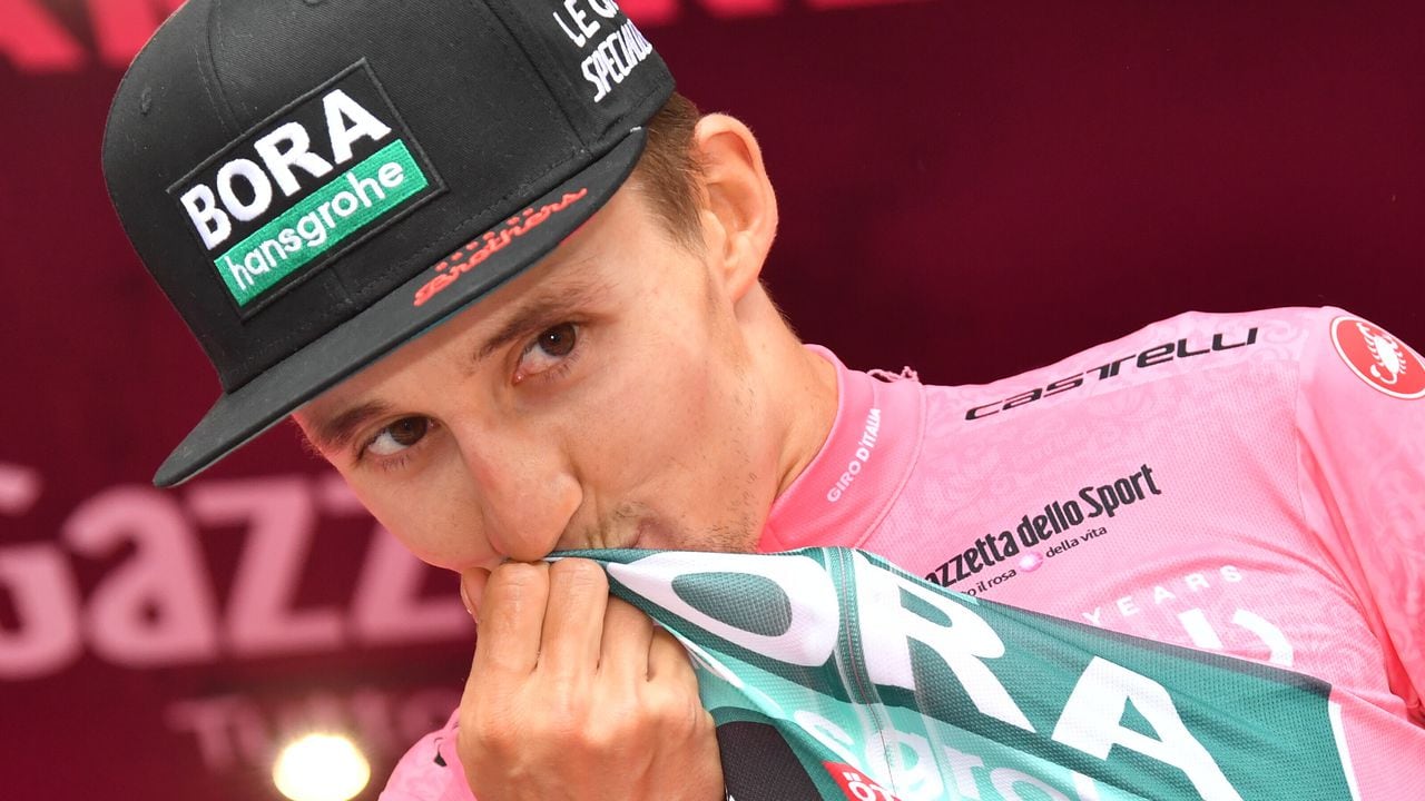 Jai Hindley se viste de rosa a una etapa de finalizar el Giro de Italia 2022
