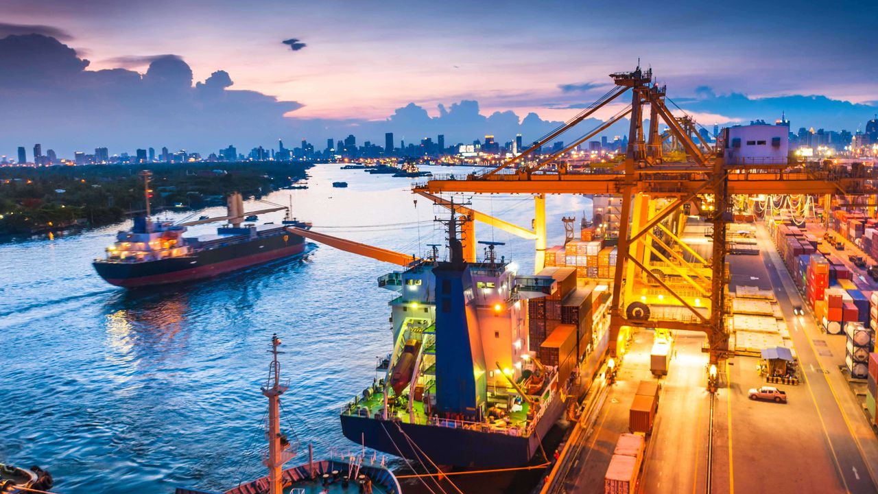 En Colombia, 98 por ciento del comercio internacional se transporta por vía marítima.