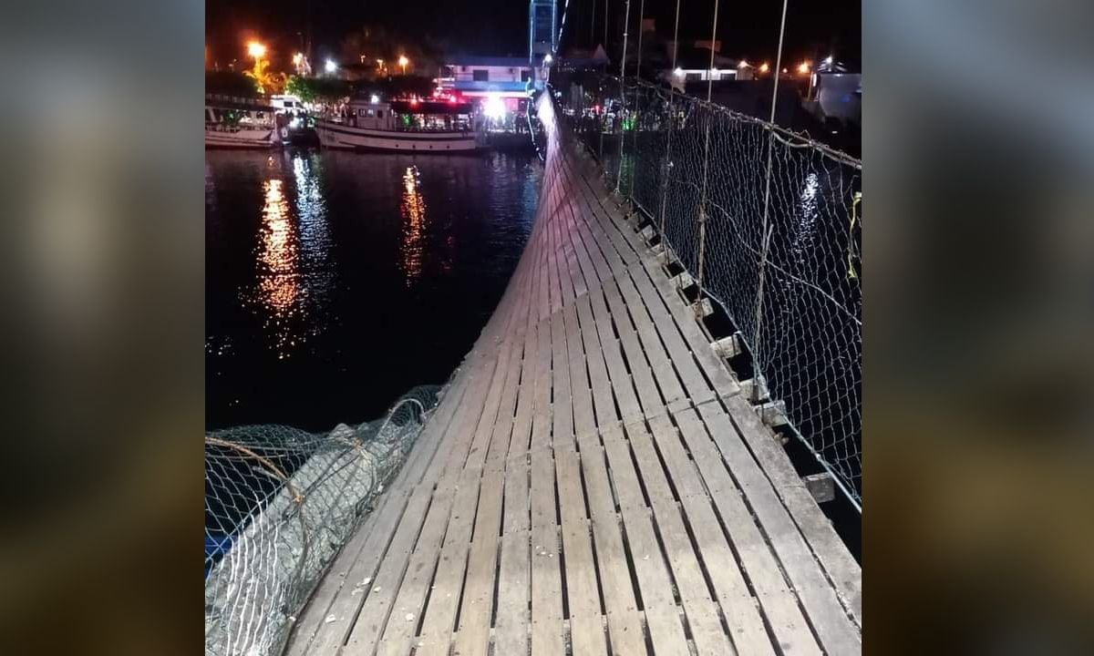 Puente colgante colapsó en Brasil. Exceso de transeúntes la principal causa advertida por las autoridades.