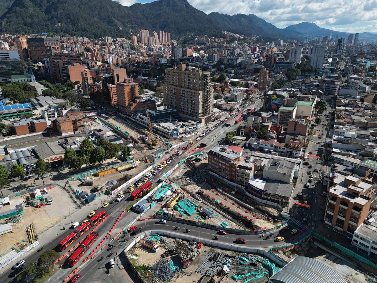 Obras  Metro de Bogotá intercambiador vial Calle 72
construcción de la primera Línea del Metro 
Bogota enero 16 del 2024
Foto Guillermo Torres Reina / Semana