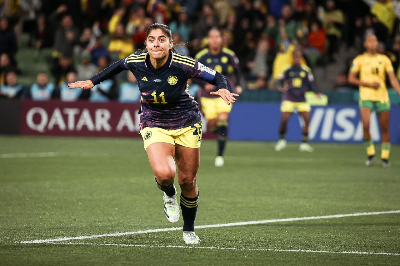 Catalina Usme celebrando su anotación ante Jamaica por los octavos de final de la Copa Mundial Femenina 2023.