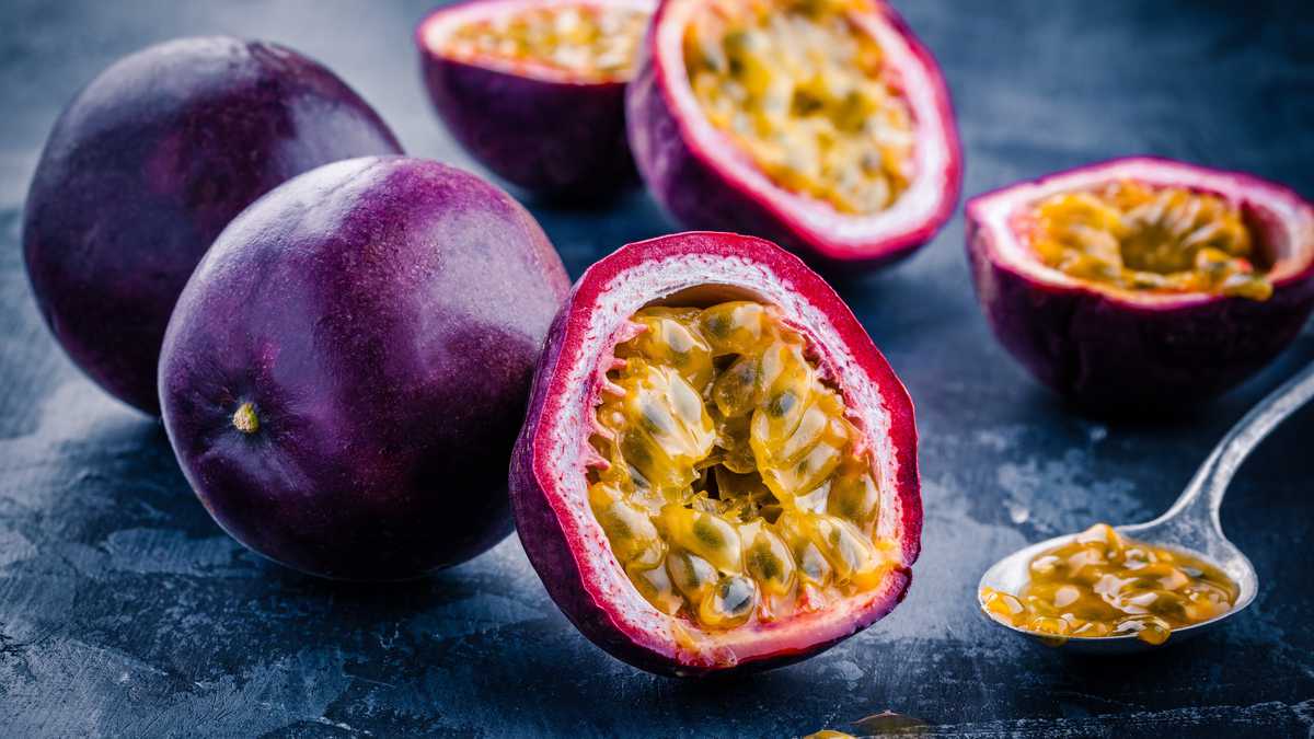 La gulupa es una fruta ácida que se produce en algunas zonas de Cundinamarca y Tolima, y es apetecida por los compradores extranjeros.