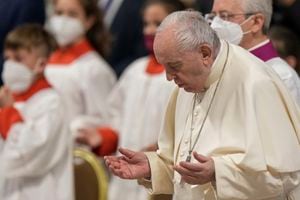 El papa Francisco celebrando una misa en la Basílica de San Pedro.