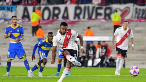 BUENOS AIRES, ARGENTINA - MAY 07: Miguel Borja of River Plate cel during a Liga Profesional 2023 match between River Plate and Boca Juniors at Estadio Más Monumental Antonio Vespucio Liberti on May 07, 2023 in Buenos Aires, Argentina. (Photo by Marcelo Endelli/Getty Images)