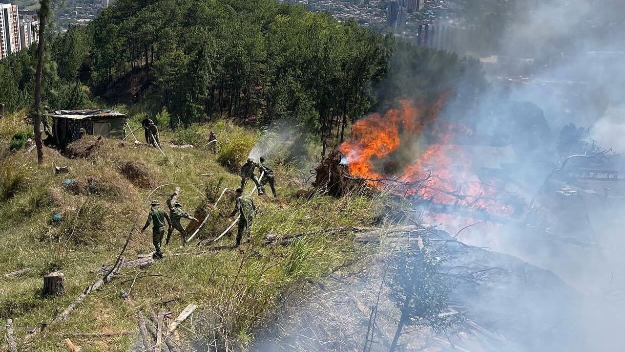 Incendio en batallón del Ejército