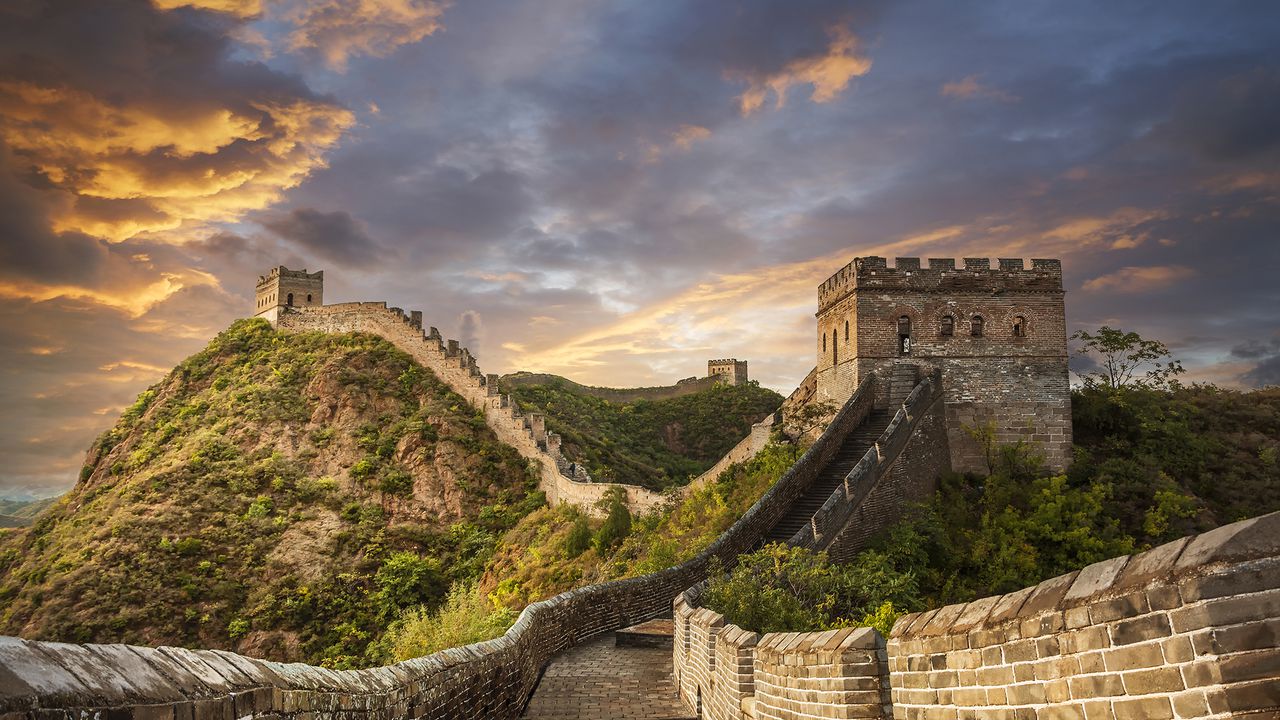 China encarcela a dos personas por provocar daños “irreparables” en la Gran  Muralla