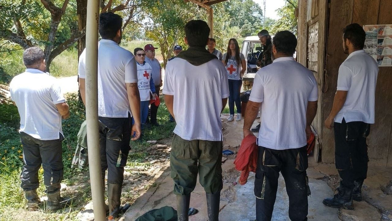 En la operación humanitaria participaron la Defensoría del Pueblo, la Cruz Roja Colombiana, y representantes de la Iglesia Católica.