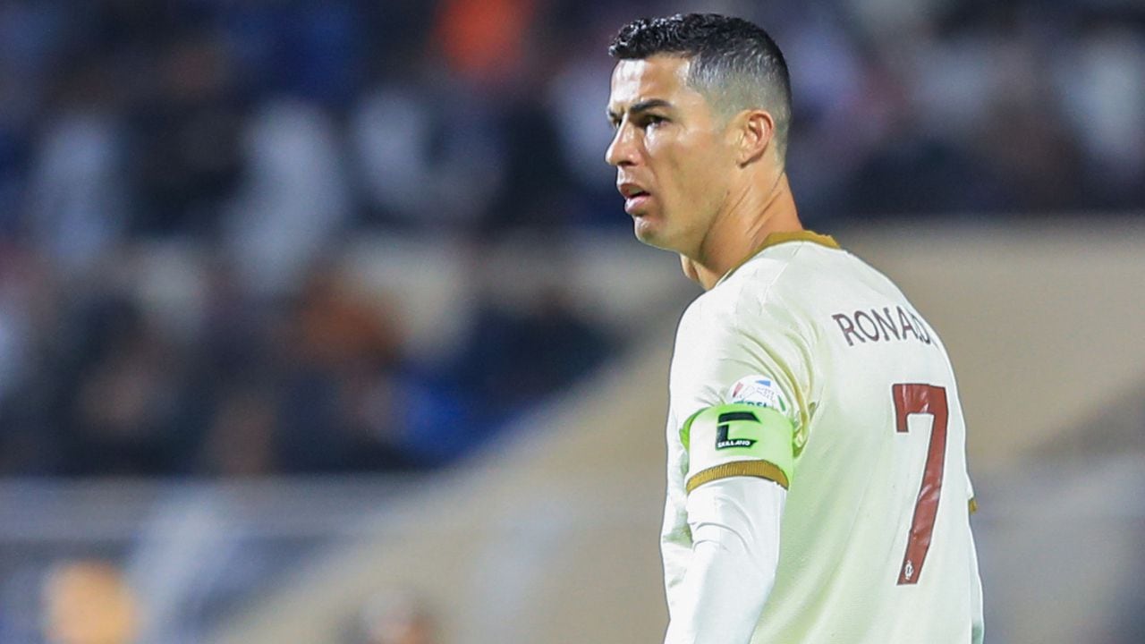 Cristiano Ronaldo luce la cinta de capitán en Arabia Saudita