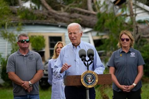 Joe Biden reitera su apoyo a las personas afectadas por el Huracán Idalia.