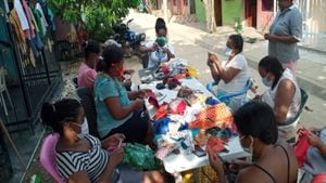 Las tejedoras de Mampuján son una de las comunidades que se benefician de la Tienda de la Empatía