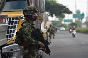 El ejercito garantiza que más de 140.000 galones de gasolina ingresen diariamente a Cali