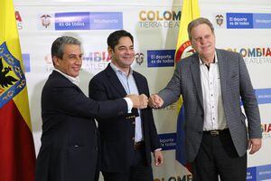Gobierno anuncia 3000 millones de pesos para apoyar el fútbol profesional femenino.
Ministro del Deporte Guillermo Herrera Castaño