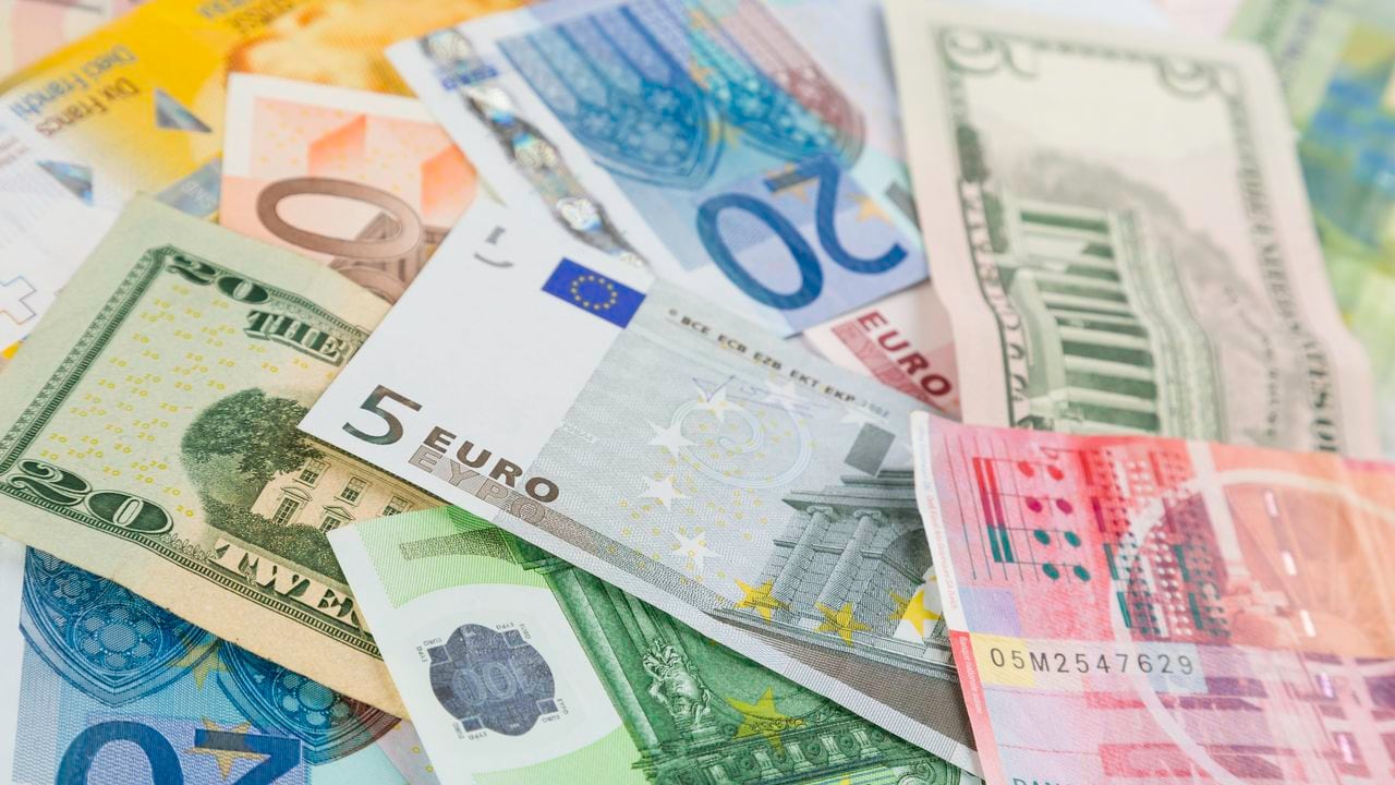 Dólar y euro - Imagen de referencia