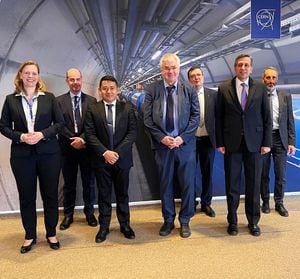 Minciencias firma acuerdo para ampliar participación de investigadores colombianos en el CERN