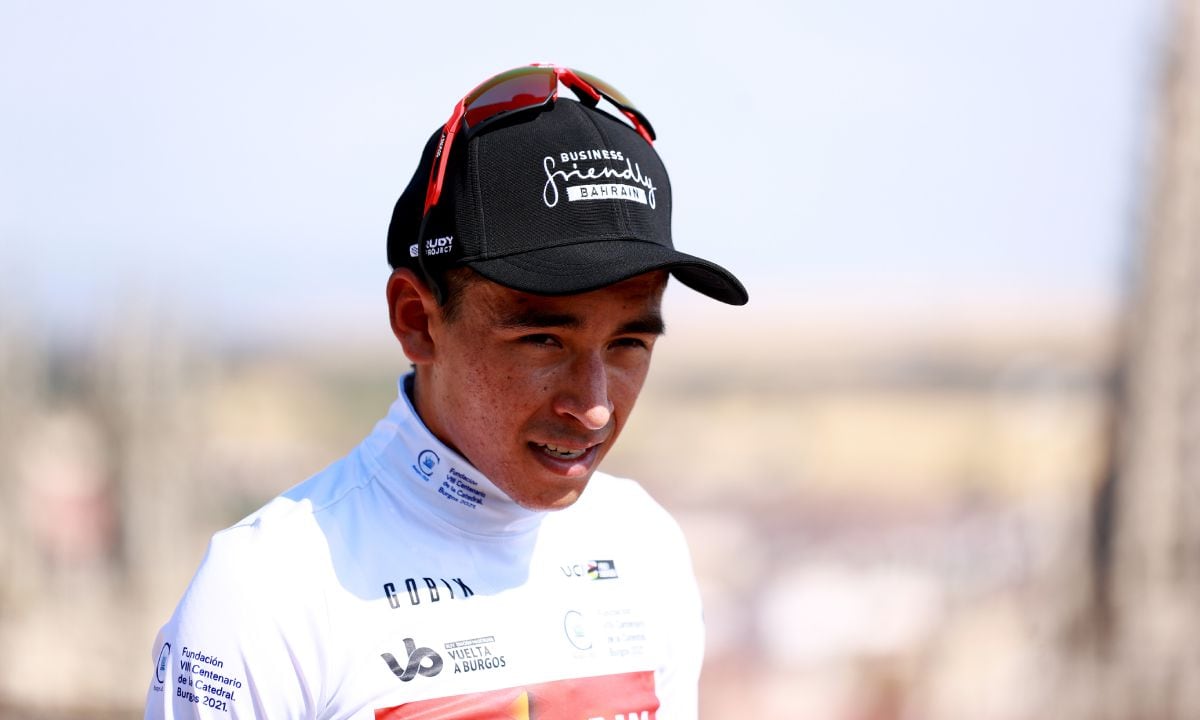 BURGOS, SPAIN - AUGUST 02: Santiago Buitrago Sanchez of Colombia and Team Bahrain Victorious celebrates winning the White Best Young Jerseyon the podium ceremony after the 44th Vuelta a Burgos 2022- Stage 1 a 157km stage from Catedral de Burgos to Mirador del Castillo, Burgos / #VueltaBurgos / on August 02, 2022 in Burgos, Spain. (Photo by Getty Images/Gonzalo Arroyo Moreno)
