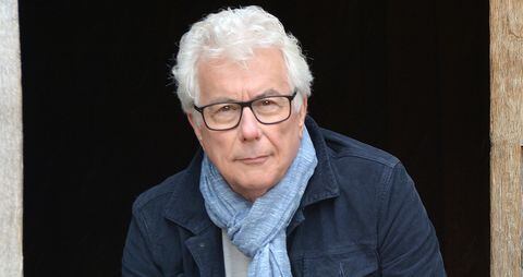 El escritor Ken Follett nació en Gales, el 5 de julio de 1949.