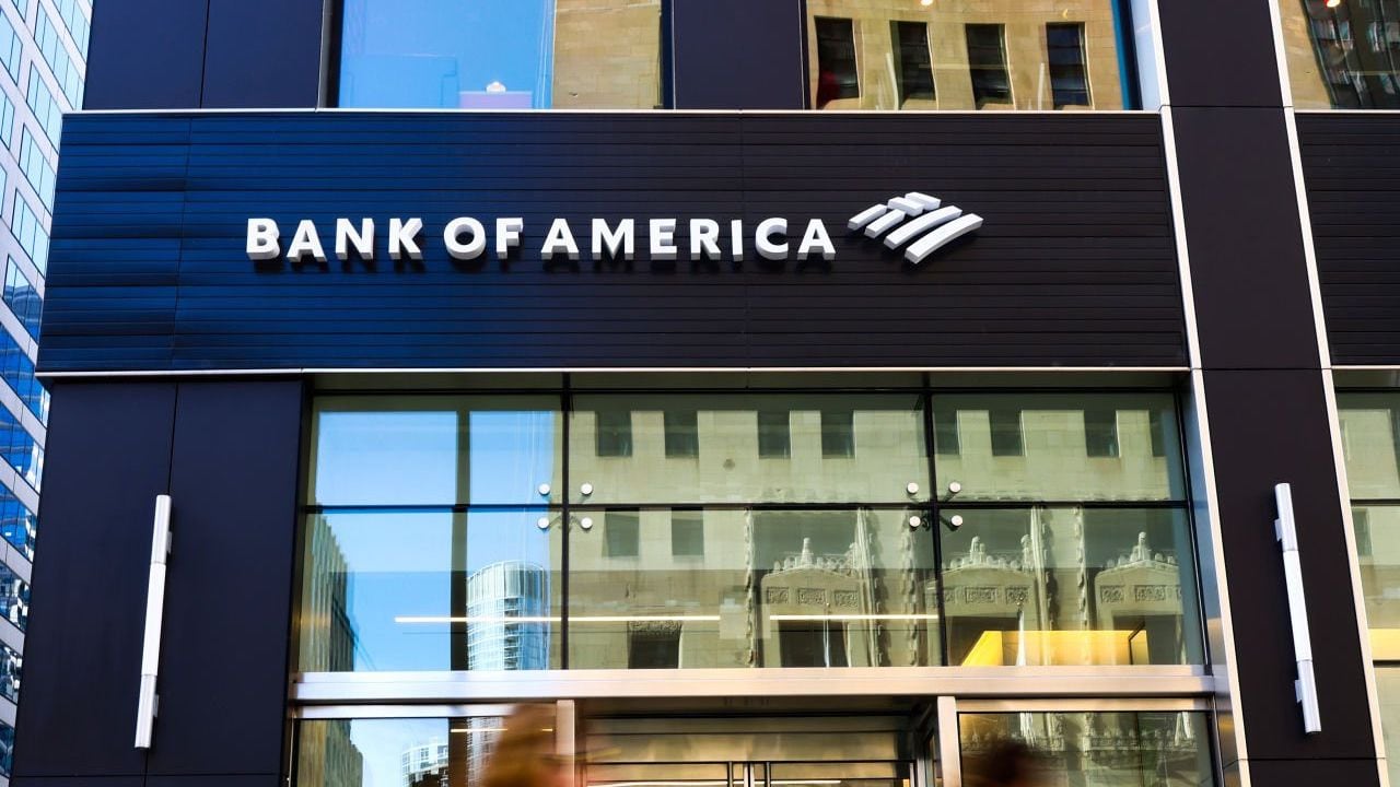 Bank of America, que tiene 216.000 empleados a nivel mundial, descarta por el momento, reducir su fuerza laboral.