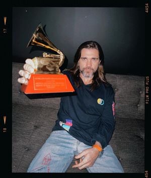 Juanes ganador latin grammy