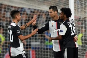 Juan Guillermo Cuadrado compartió camerino en la Juventus con el argentino paulo Dybala y el portugués Cristiano Ronaldo.