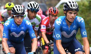 Miguel Ángel López y Enric Mas encabeza en el pelotón en el Alto del Gamoniteiro, durante la Vuelta a España 2021
