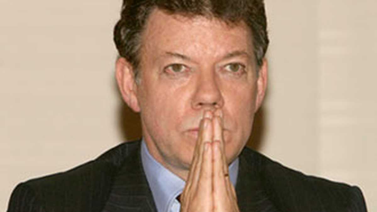 Se cumplió un año de la gestión del Ministro de Defensa. Son varios los hechos que han sacudido a Juan Manuel Santos. 