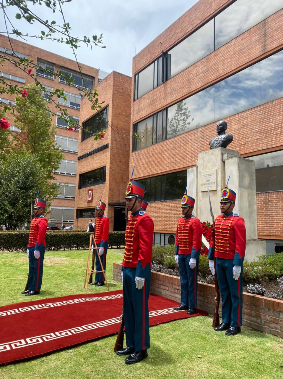 Tomó posesión el nuevo rector de la Universidad Militar Nueva Granada