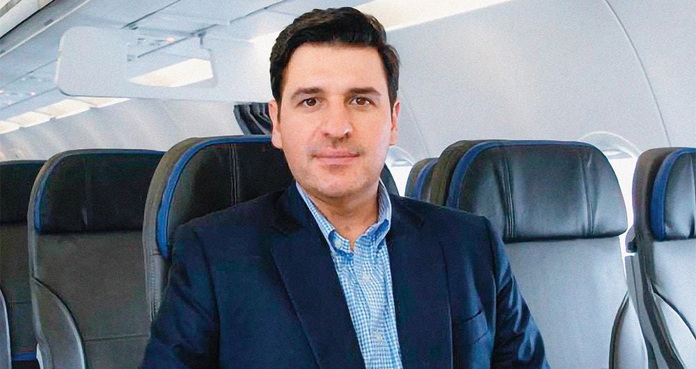 santiago álvarez CEO de latam colombia  