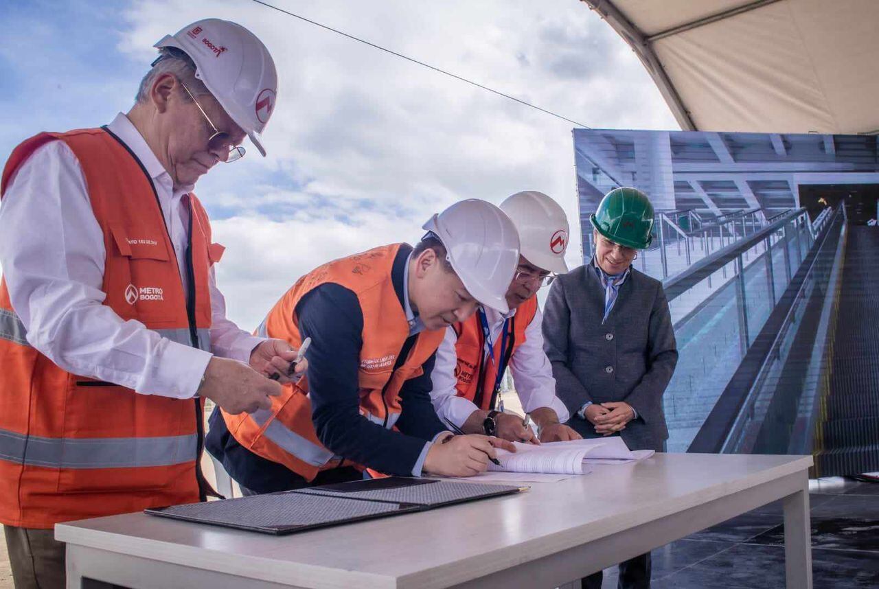 El Distrito y la Empresa Metro firmaron el acta de inicio para la construcción del viaducto de la primera línea del Metro de Bogotá.