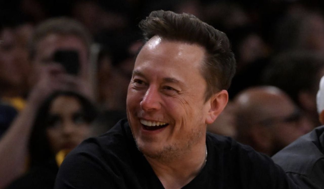 Elon Musk busca expandir sus negocios en China, mientras Ron DeSantis busca que China no tenga más influencia dentro de Estados Unidos
