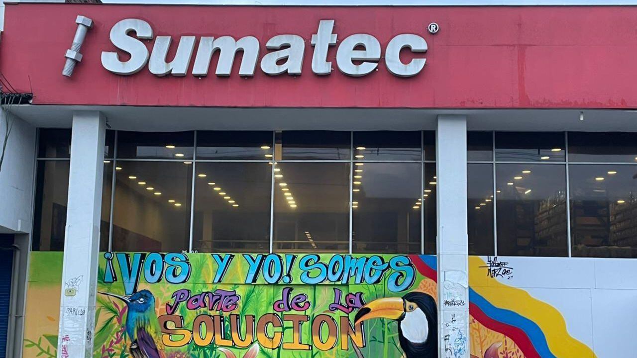 Mural en punto de venta Sumatec- Medellín