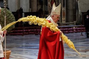 El Papa Francisco celebra la misa del Domingo de Ramos en la Basílica de San Pedro en el Vaticano, el domingo 28 de marzo de 2021 Foto: Giuseppe Lami / Foto de Pool vía AP.