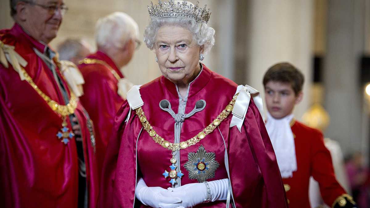 LONDON, UNITED KINGDOM - MARCH 07:  Queen Elizabeth II attends a service for the Order of the British Empire at St Paul's Cathedral on March 7, 2012 in London, England. (Photo by Geoff Pugh - WPA Pool /Getty Images)