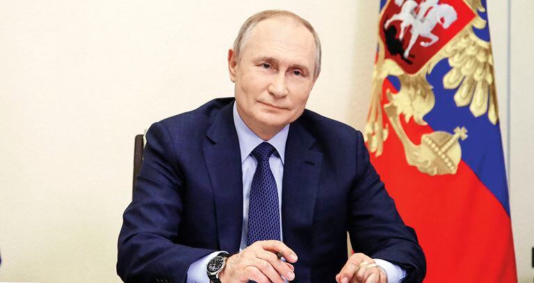 Vladímir Putin aprovecha para iniciar nuevas ofensivas.