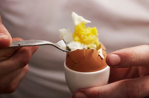 El huevo es una fuente natural de proteínas.
